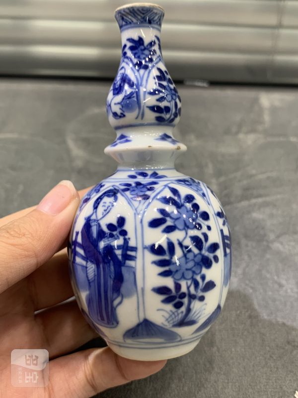 清康熙青花四美图瓜棱小葫芦瓶 - 图4
